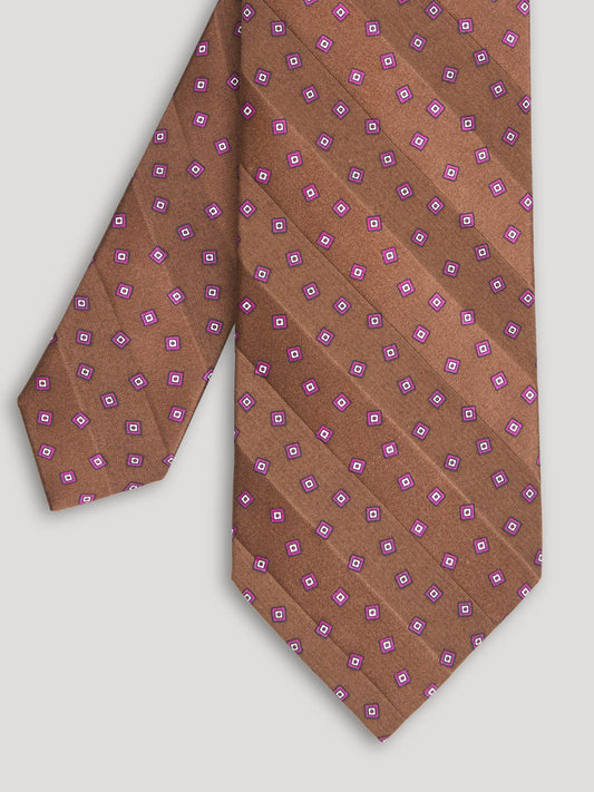 Brown stripe tie with small diamond design.