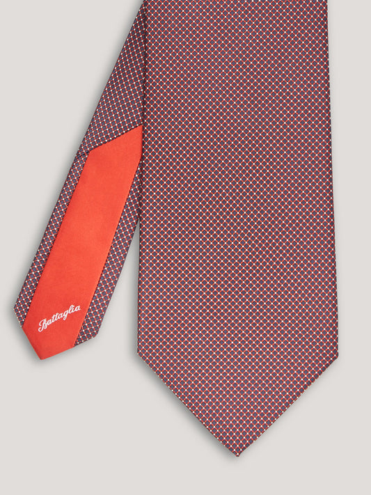 Red small pattern tie.