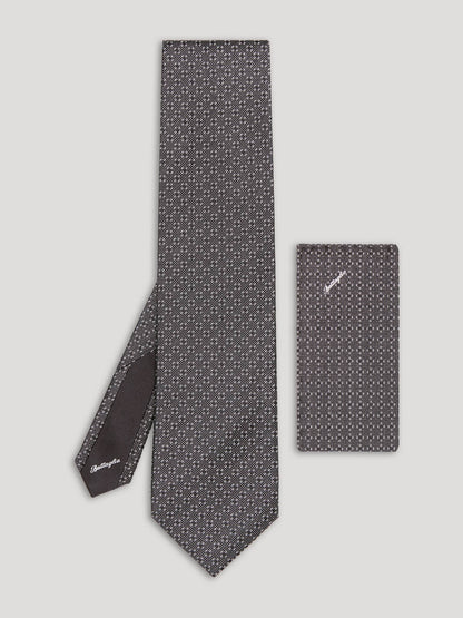 Grey and silver silk tie with handkerchief. 
